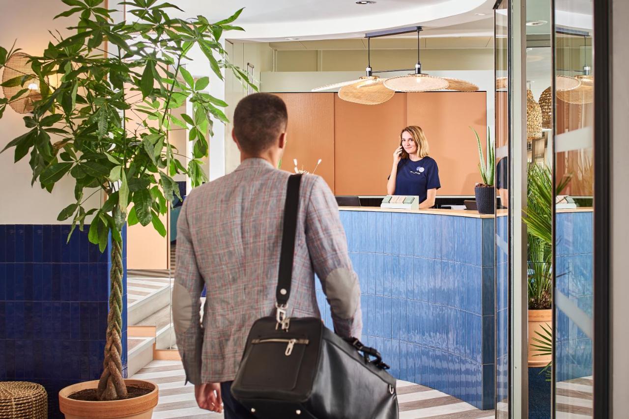 Hotel Chromatics & Restaurant Hill Club By Happyculture Lyon Bagian luar foto