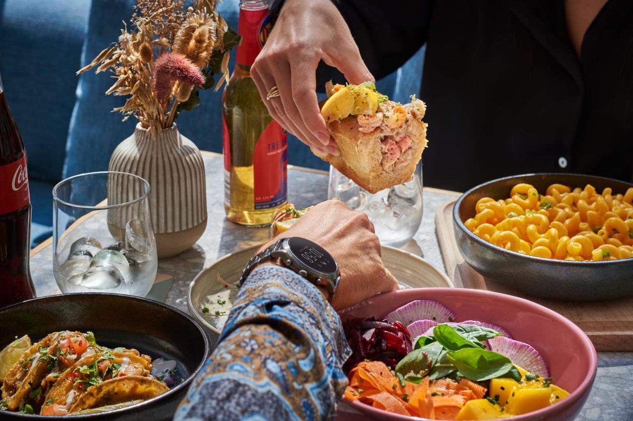 Hotel Chromatics & Restaurant Hill Club By Happyculture Lyon Bagian luar foto
