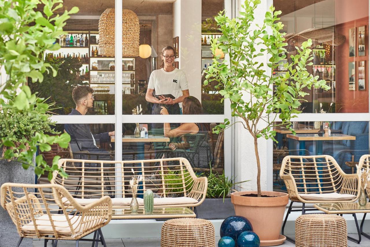 Hotel Chromatics & Restaurant Hill Club By Happyculture Lyon Bagian luar foto