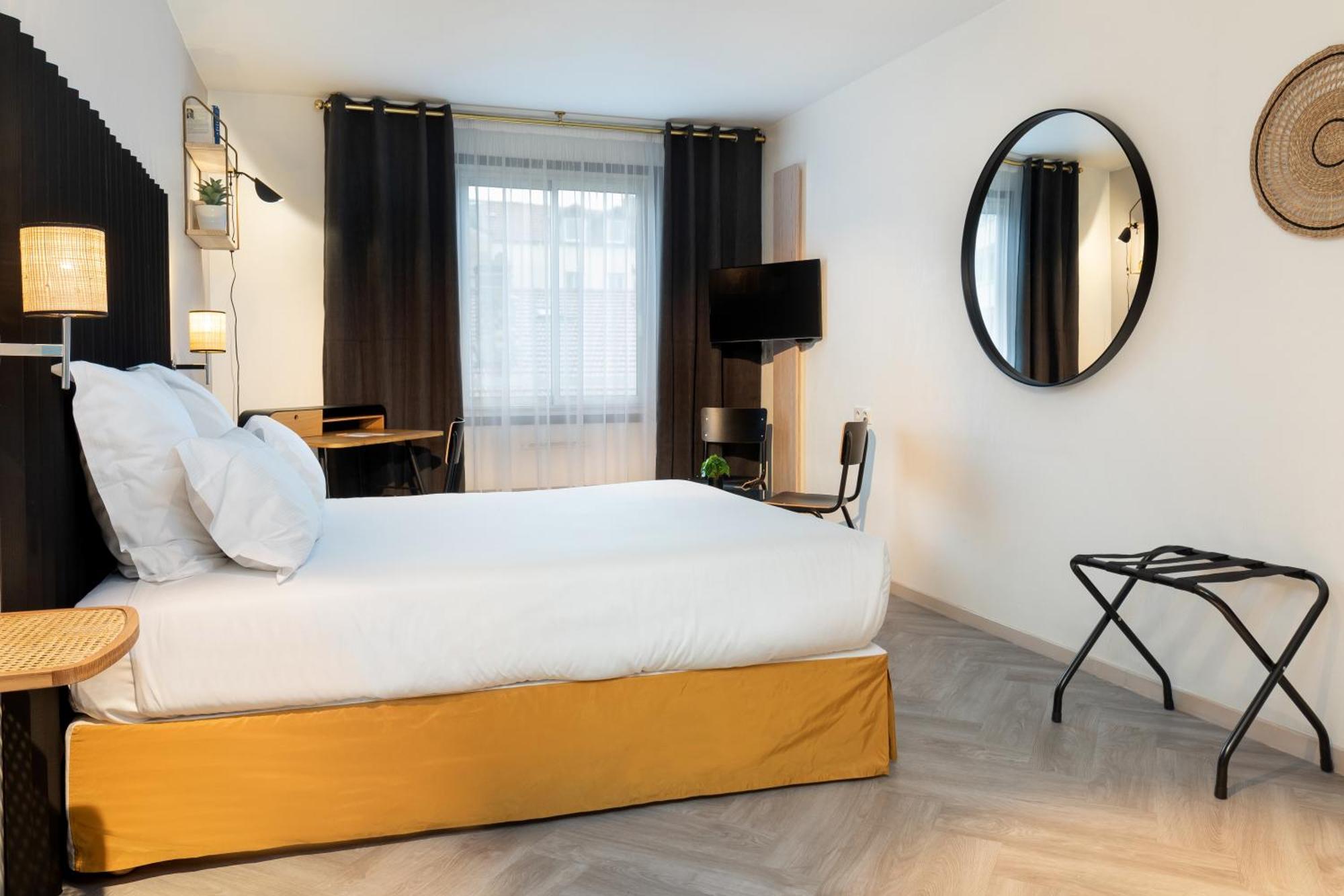 Hotel Chromatics & Restaurant Hill Club By Happyculture Lyon Ruang foto