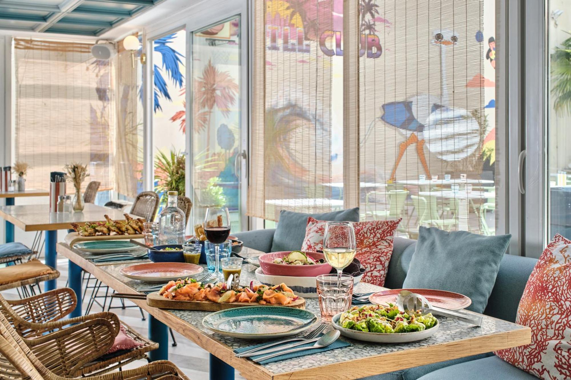 Hotel Chromatics & Restaurant Hill Club By Happyculture Lyon Bagian luar foto