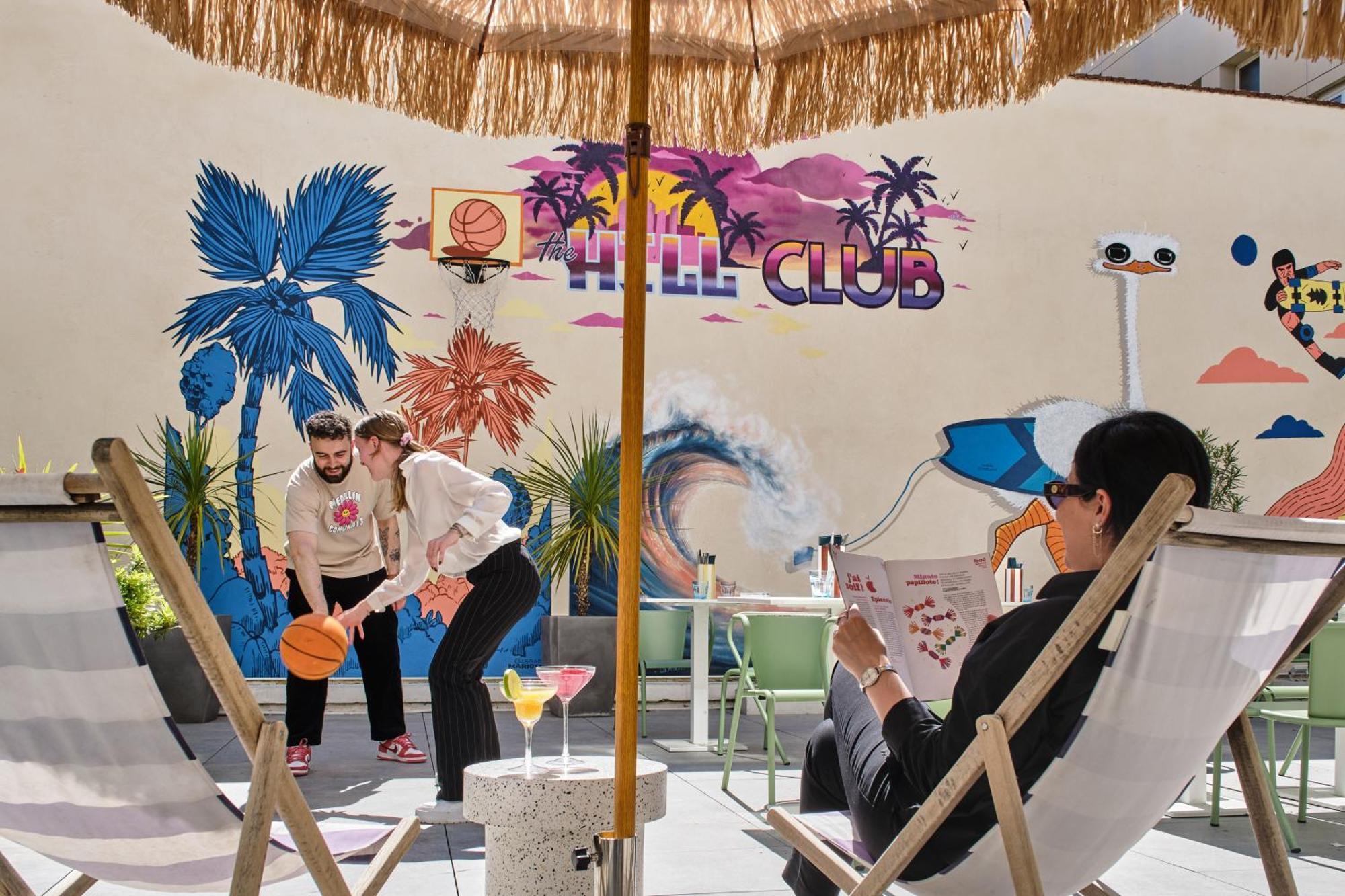 Hotel Chromatics & Restaurant Hill Club By Happyculture Lyon Bagian luar foto